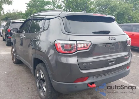 2017 Jeep Compass Trailhawk 4X4 z USA, uszkodzony, nr VIN 3C4NJDDB5HT607399